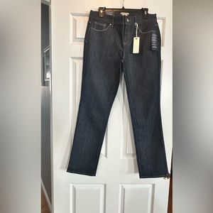Tommy Hilfiger, Spirit style jeans , Mid Rise size 10, NWT, inseam 31.